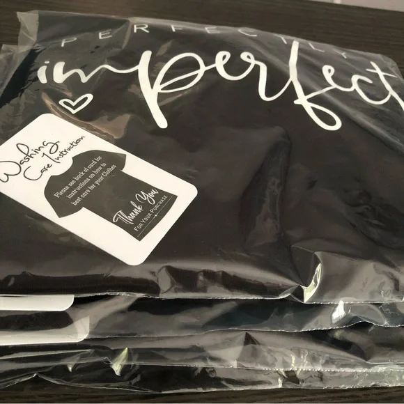 NEW!! V-neck tee - Picture 6 of 6